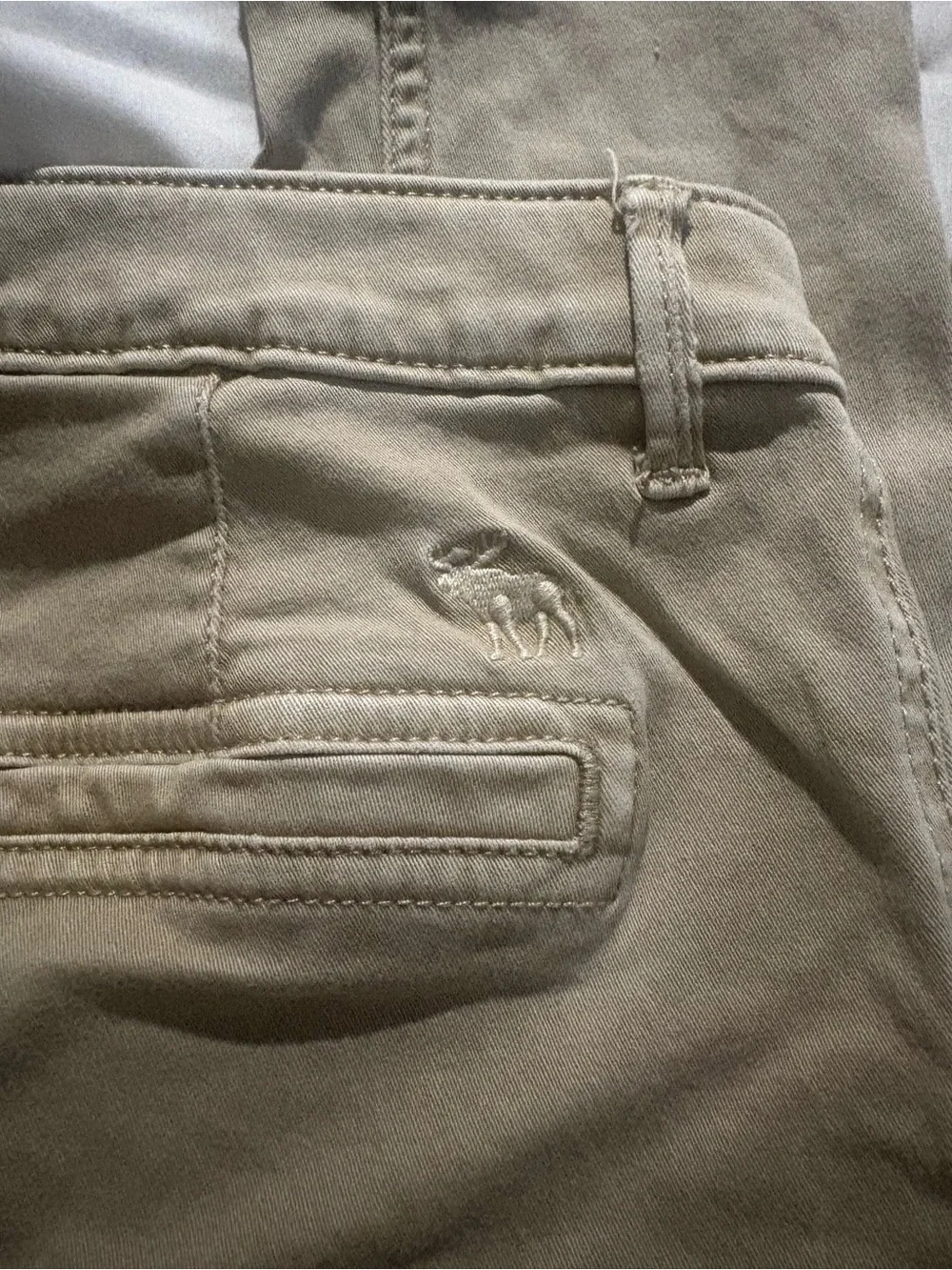 Abercrombie & Fitch Women's Skinny Cargo Jeans in Khaki